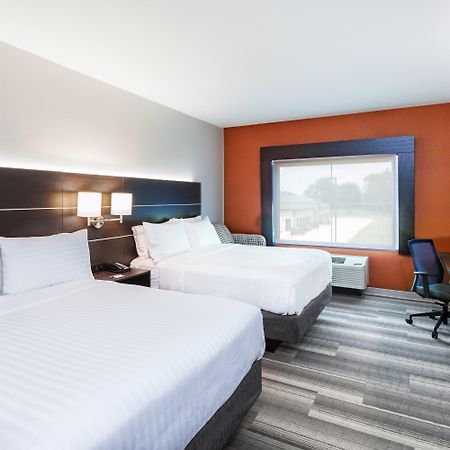 Holiday Inn Express & Suites - Coffeyville, An Ihg Hotel Extérieur photo