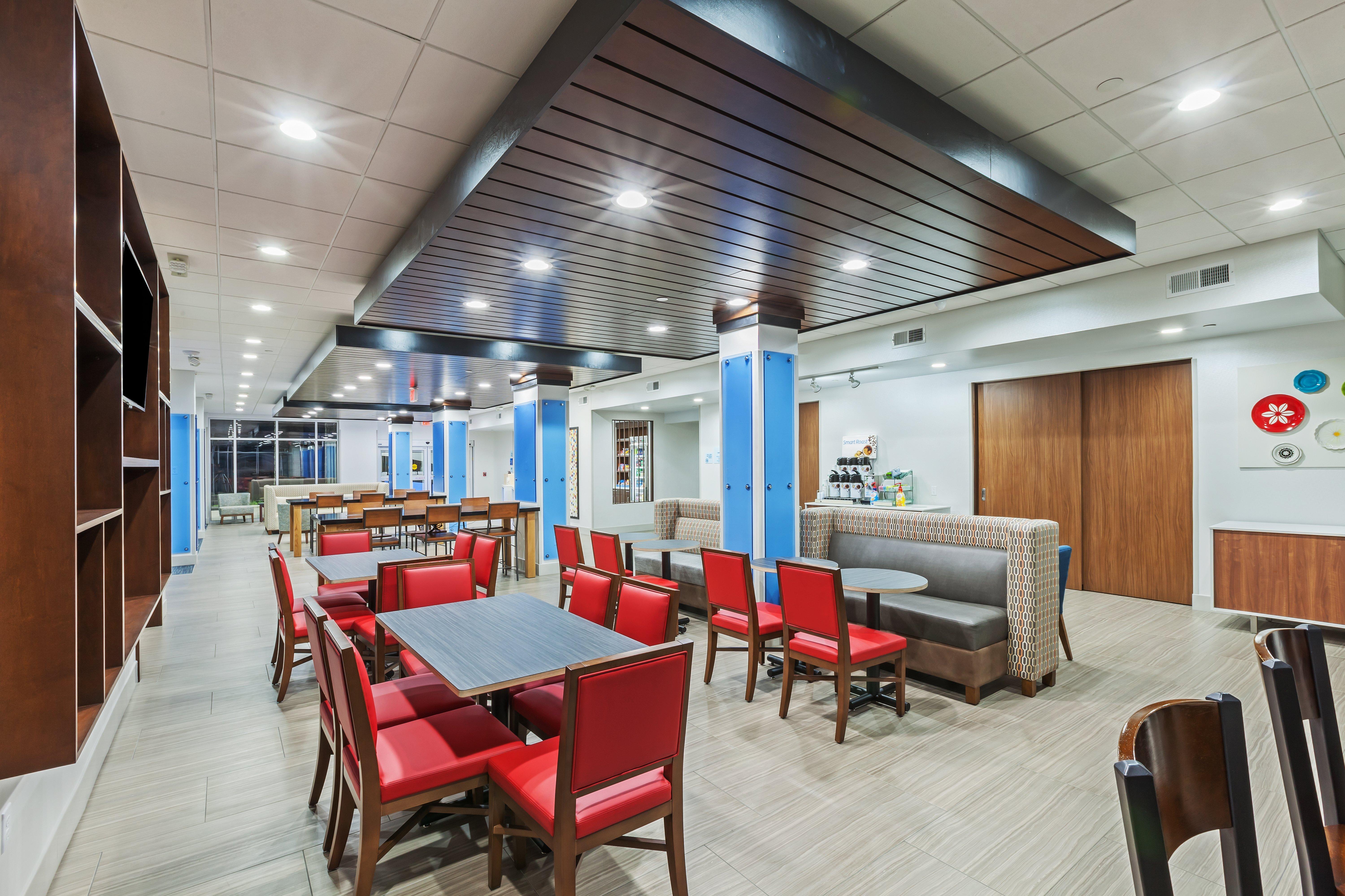 Holiday Inn Express & Suites - Coffeyville, An Ihg Hotel Extérieur photo